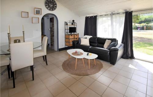 Stunning home in Bollène with Outdoor swimming pool, WiFi and 1 Bedrooms