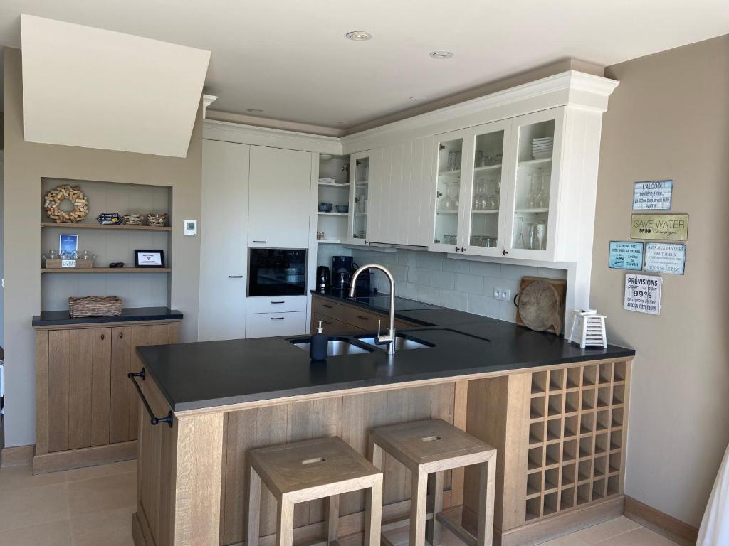 Stunning home in Bonnieux with WiFi, Private swimming pool and Outdoor swimming pool 84480 Bonnieux