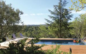 Stunning home in Bonnieux with WiFi, Private swimming pool and Outdoor swimming pool