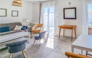 Stunning home in Bourcefranc-le-Chapus with 5 Bedrooms and WiFi