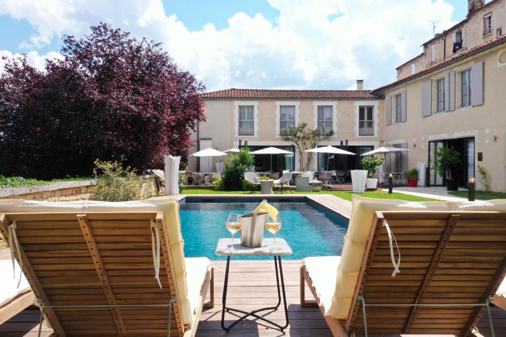 Stunning home in Caissargues with Outdoor swimming pool, 3 Bedrooms and WiFi 30132 Caissargues