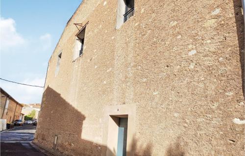 Stunning home in Capestang with Outdoor swimming pool, 3 Bedrooms and Heated swimming pool