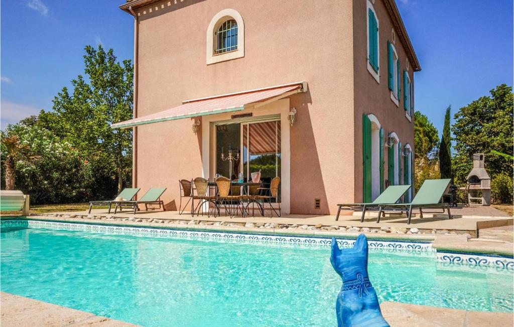 Stunning home in Carcassonne with 4 Bedrooms, Outdoor swimming pool and Heated swimming pool , 11000 Carcassonne