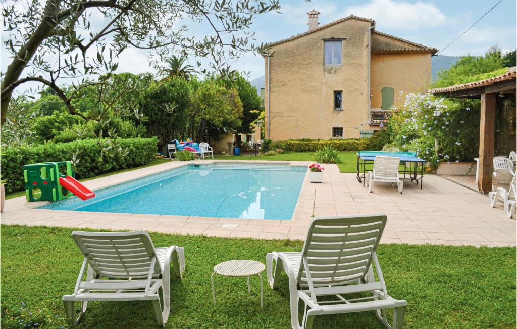 Stunning home in Chteauneuf de Grasse with 2 Bedrooms, WiFi and Outdoor swimming pool , 6740 Opio