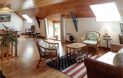 Stunning home in Clohars Carnoet with 4 Bedrooms and WiFi