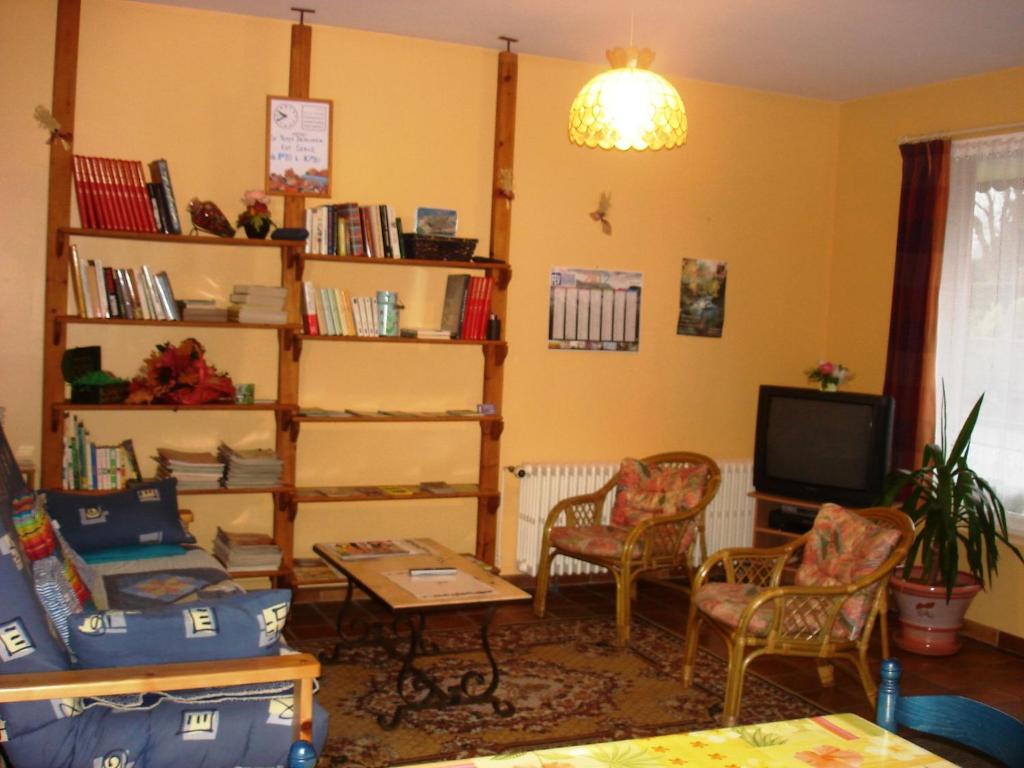 Stunning home in Dolus-dOlron with Outdoor swimming pool, Sauna and 1 Bedrooms