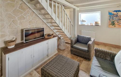 Stunning home in Dolus-dOlron with WiFi and 2 Bedrooms