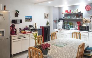 Stunning home in Doussard with 2 Bedrooms and WiFi