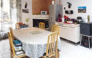 Stunning home in Doussard with 2 Bedrooms and WiFi