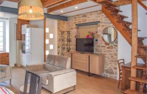 Stunning home in Erquy with WiFi and 3 Bedrooms
