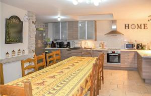 Maison de vacances Stunning home in Escles with 4 Bedrooms and WiFi  88260 Escles Lorraine