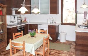 Stunning home in Faugères with 3 Bedrooms