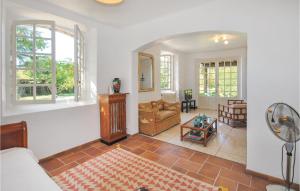 Stunning home in Fayence with 2 Bedrooms, WiFi and Outdoor swimming pool