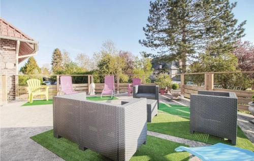 Stunning home in Fontaine le Dun with 3 Bedrooms and WiFi