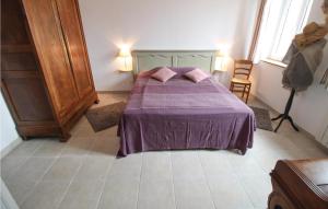 Stunning home in Fontaine le Dun with 3 Bedrooms and WiFi