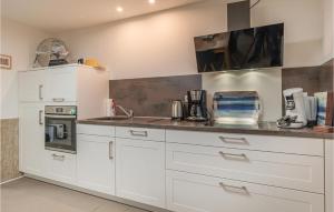 Stunning home in Friedrichskoog with 3 Bedrooms, Sauna and WiFi