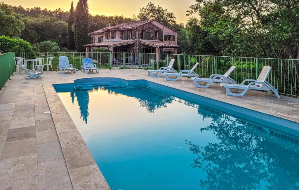 Maison de vacances Stunning home in Gonfaron with 4 Bedrooms, WiFi and Outdoor swimming pool  83590 Gonfaron