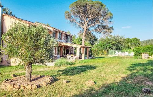 Stunning home in Gonfaron with 4 Bedrooms, WiFi and Outdoor swimming pool