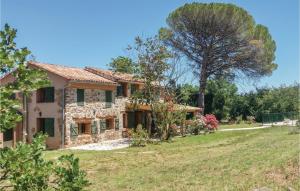 Stunning home in Gonfaron with 4 Bedrooms, WiFi and Outdoor swimming pool