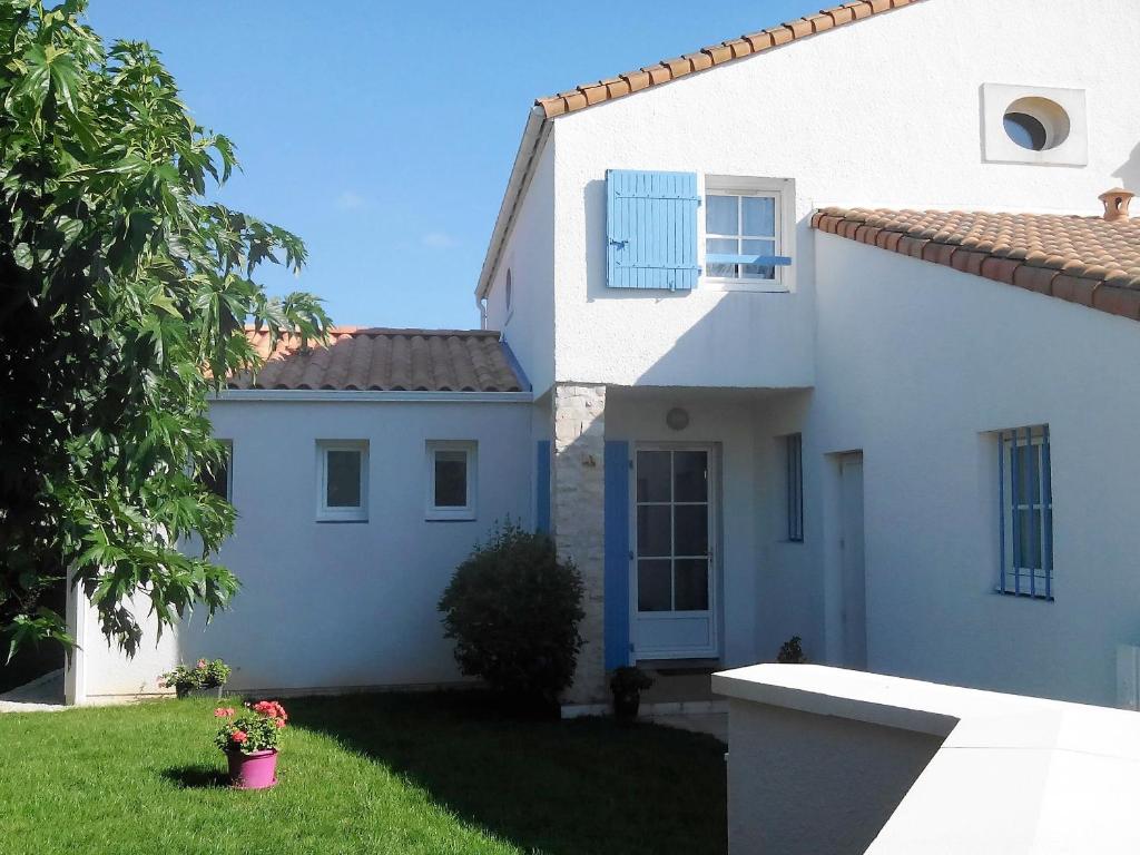 Stunning home in Gordes with 2 Bedrooms 84220 Gordes