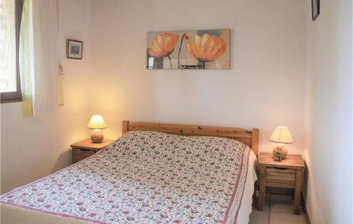 Stunning home in Gordes with 2 Bedrooms