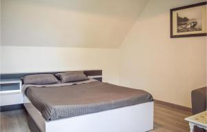 Stunning home in Goudelin with 1 Bedrooms and WiFi