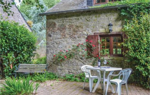 Stunning home in Guern with 1 Bedrooms and WiFi