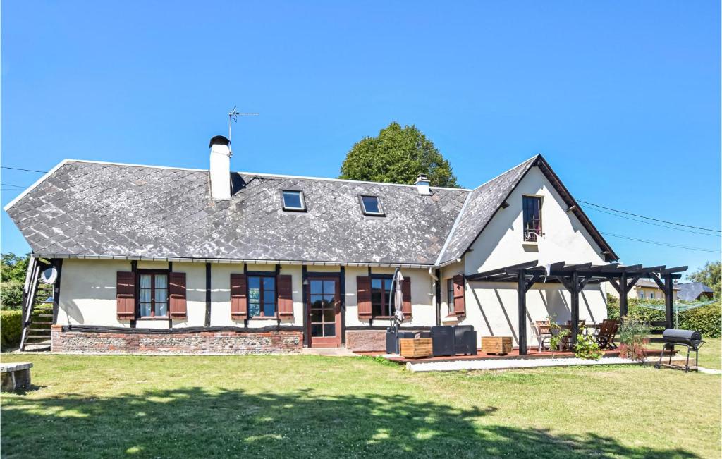 Maison de vacances Stunning home in Haudricourt Aubois with 4 Bedrooms and WiFi  76390 Haudricourt Au bois