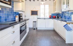 Stunning home in Haudricourt Aubois with 4 Bedrooms and WiFi