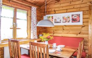 Stunning home in Hayingen with Sauna and 3 Bedrooms