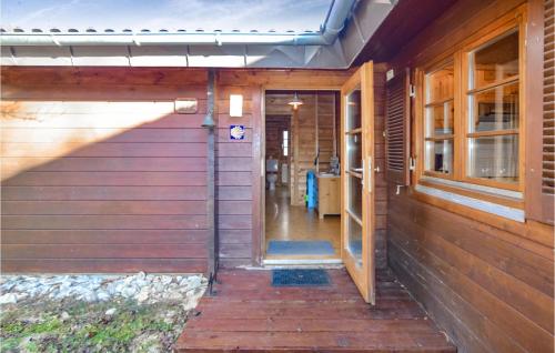 Stunning home in Hayingen with Sauna and 3 Bedrooms