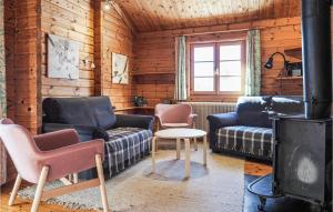 Stunning home in Hayingen with Sauna and 3 Bedrooms