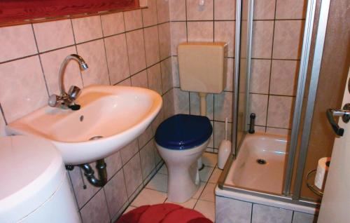Stunning home in Hohe Dne with 1 Bedrooms