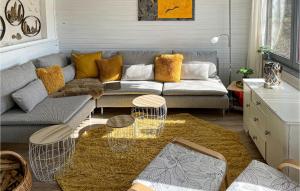 Stunning home in Kirchheim with 3 Bedrooms and WiFi