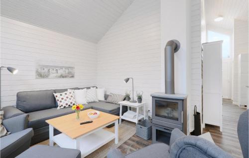 Stunning home in Krems II-Warderbrck with 3 Bedrooms and Sauna