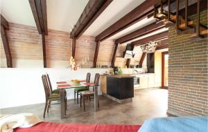 Maison de vacances Stunning home in Krusendorf Schwedeneck with WiFi and 2 Bedrooms  24229 Jellenbek Schleswig-Holstein