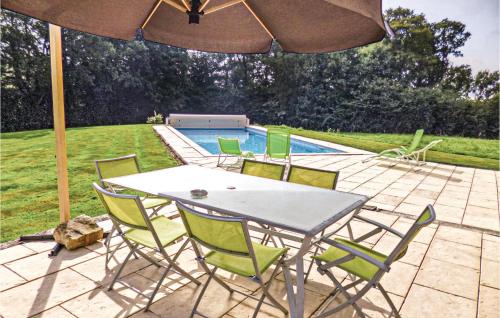 Stunning home in La Croupte with 4 Bedrooms, WiFi and Outdoor swimming pool