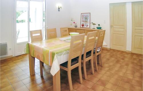 Stunning home in La Faute sur Mer with 2 Bedrooms and WiFi