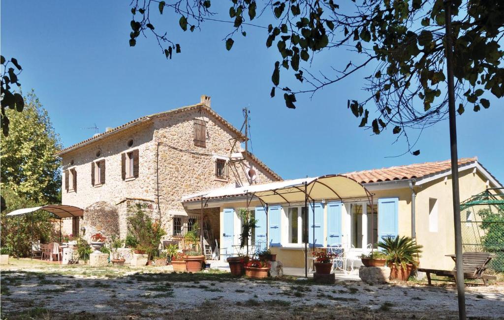 Maison de vacances Stunning home in La Garde with 2 Bedrooms, Internet and Outdoor swimming pool  83130 La Garde