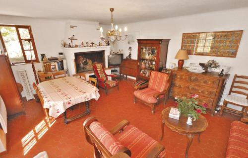 Stunning home in La Garde with 2 Bedrooms, Internet and Outdoor swimming pool