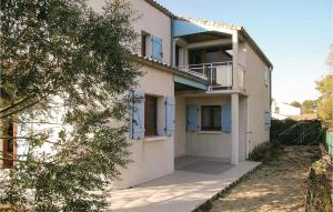 Stunning home in La Tranche sur Mer with 3 Bedrooms