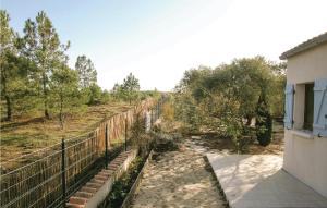 Stunning home in La Tranche sur Mer with 3 Bedrooms