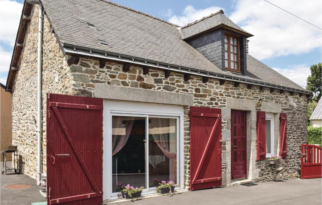 Maison de vacances Stunning home in Le Cambout with 2 Bedrooms and WiFi  22210 Le Cambout