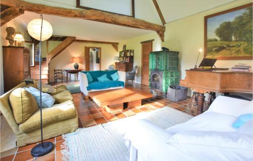 Stunning home in Le Tilleul with WiFi and 3 Bedrooms