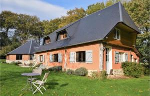 Stunning home in Le Tilleul with WiFi and 3 Bedrooms