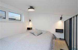 Stunning home in Lembruch-Dmmer See with 2 Bedrooms, Sauna and WiFi