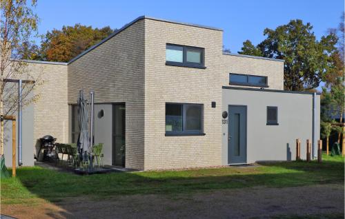 Stunning home in Lembruch-Dmmer See with 2 Bedrooms, Sauna and WiFi