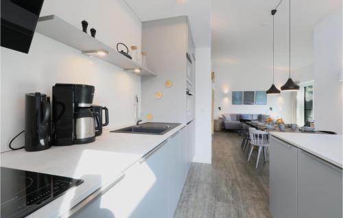Stunning home in Lembruch-Dmmer See with 3 Bedrooms, Sauna and Indoor swimming pool