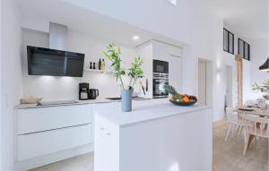 Stunning home in Lembruch-Dmmer See with 3 Bedrooms, Sauna and WiFi