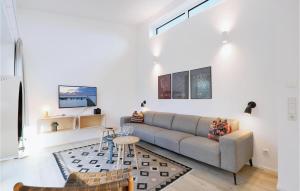 Stunning home in Lembruch-Dmmer See with Sauna, WiFi and Indoor swimming pool